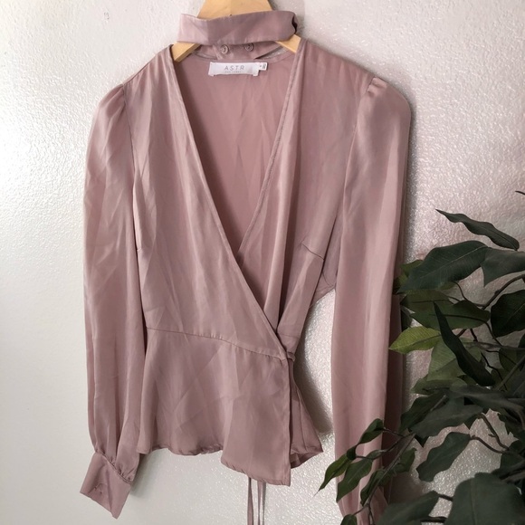 ASTR The Label Pink Wrap Blouse - Picture 2 of 8